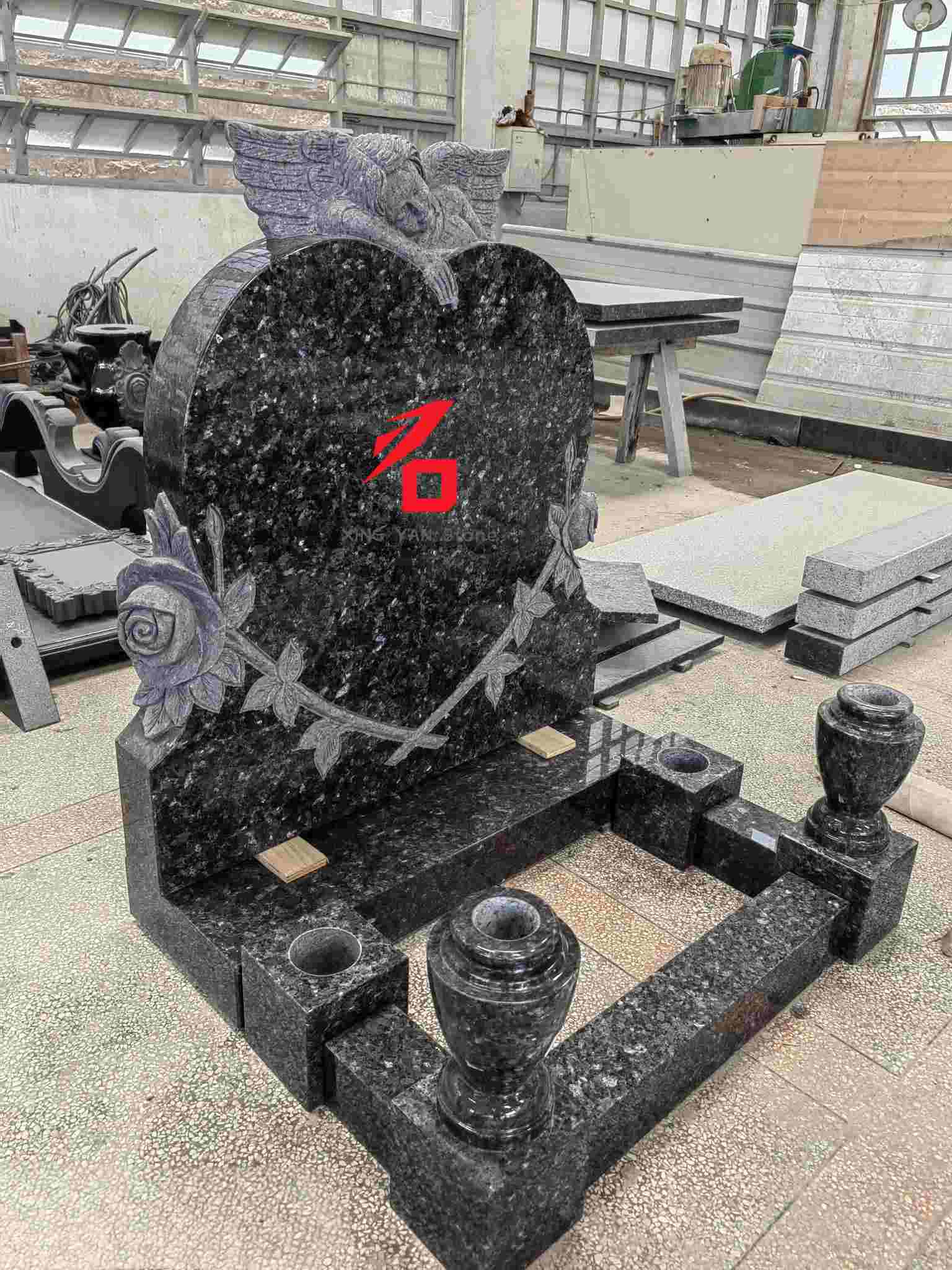 بلیو پرل گرینائٹ دل کے سائز کا فرشتہ میموریل ٹومبسٹون